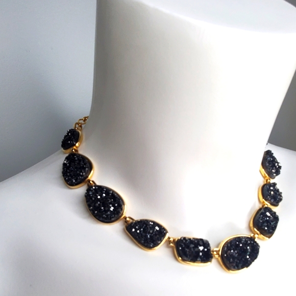 Necklace In Black Druzy Azurite And Gold Frame - Picture 3 of 7
